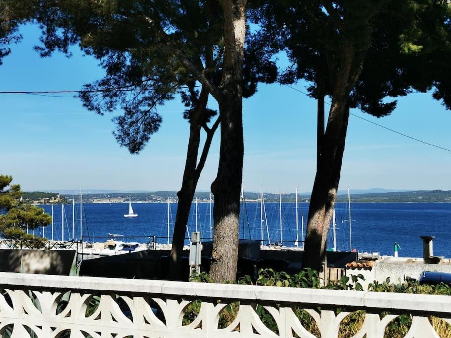 Maison T3 Avec Vue Au Bord De L'Etang Istres Esterno foto
